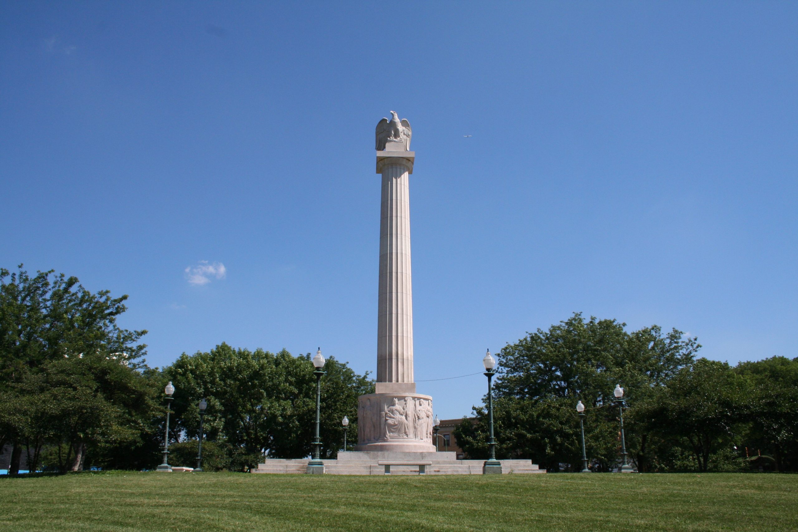 Illinois_Centennial_Memorial_Column